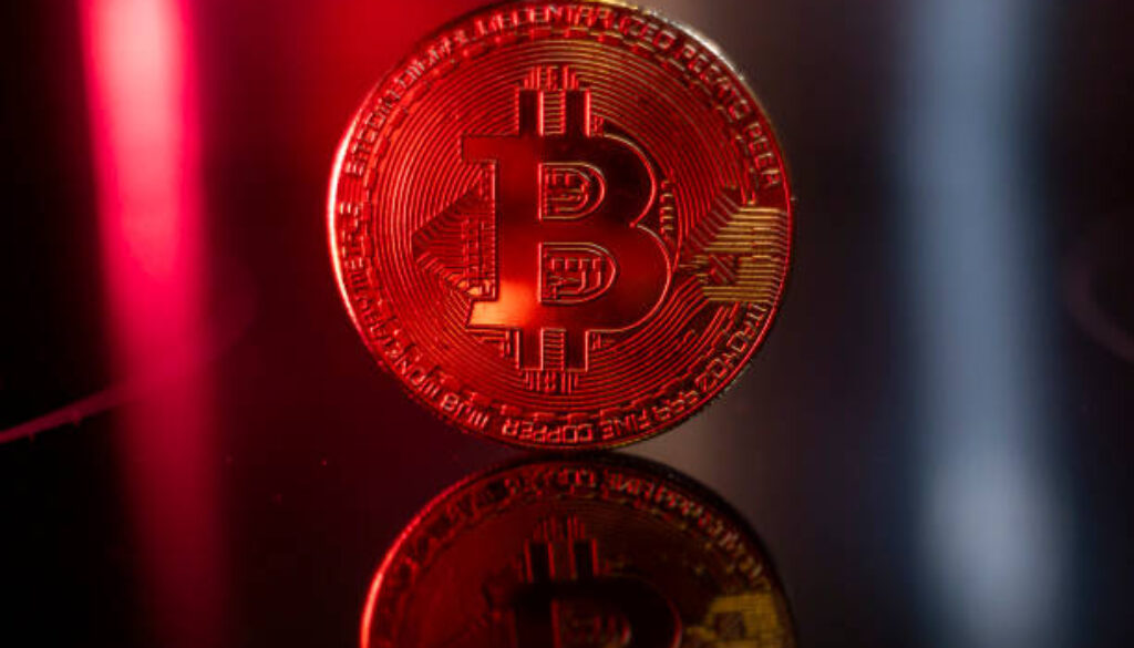 Bitcoin Daily Close Spurs Caution – $110,500 Breakdown Could Shift Momentum