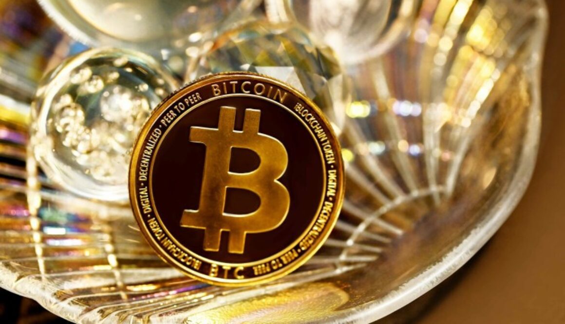 Bitcoin Holds $112,000 Support As Binance Whale Activity Cools Off – What’s Ahead?