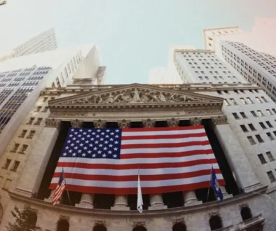 Wall Street firms like BlackRock and PGIM are sticking with mid-curve Treasuries