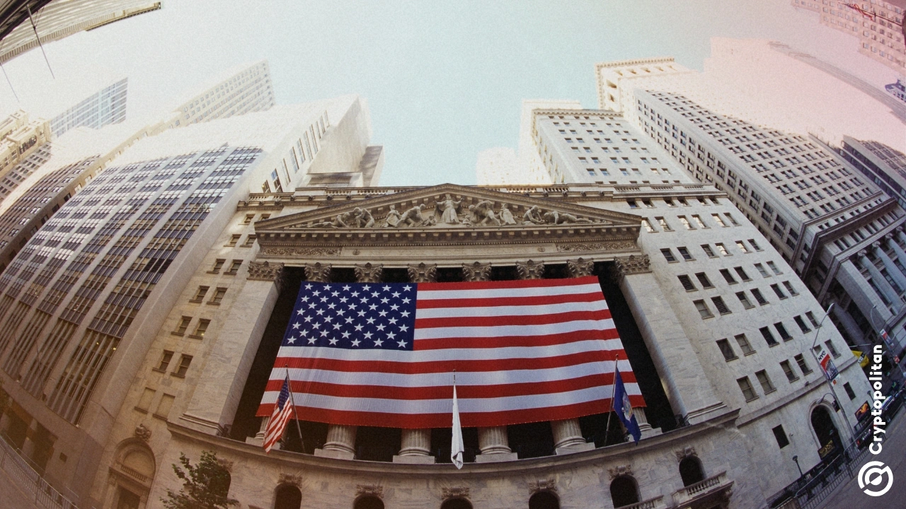 Wall Street firms like BlackRock and PGIM are sticking with mid-curve Treasuries