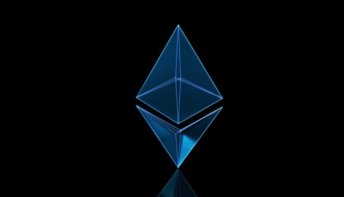 Ethereum Whales Quietly Accumulate As Stablecoin Usage Skyrockets 400%