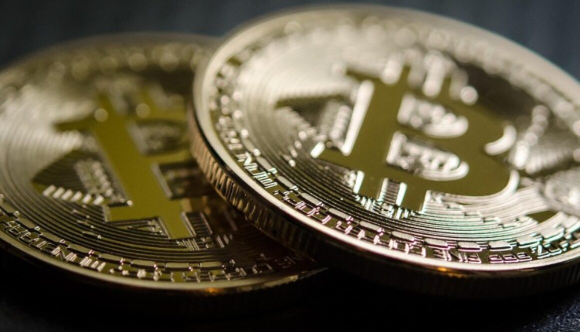 Range High Reclaim Or Weekly Lows? Bitcoin At A Critical Crossroads