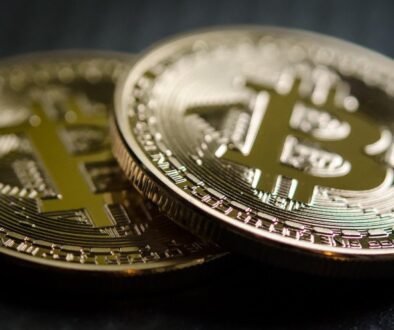 Range High Reclaim Or Weekly Lows? Bitcoin At A Critical Crossroads