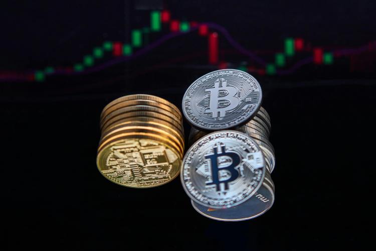 Bernstein Sets 0,000 Bitcoin Target As ETF Inflows Surpass .6B In March