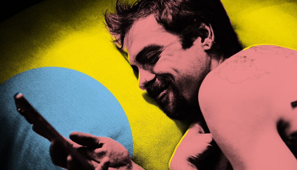 Paper Finds That Leading AI Chatbots Like ChatGPT and Claude Remain Incredibly Sycophantic, Resulting in Twisted Effects on Users