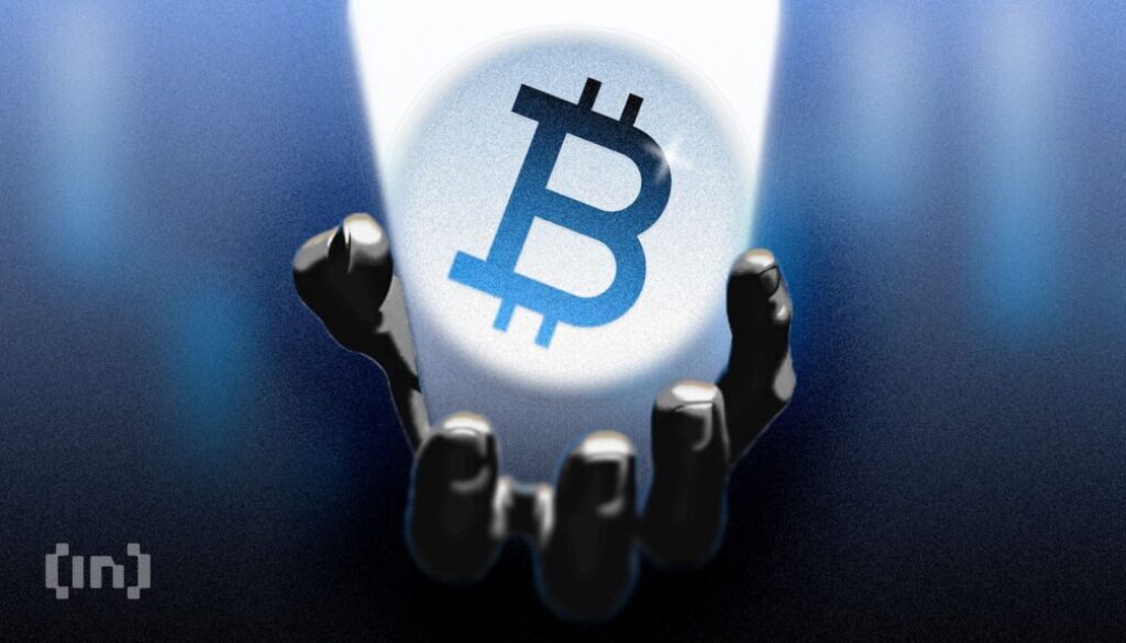 Gold Price Climbed After July Inflation Data, But Bitcoin Didn’t. Why?