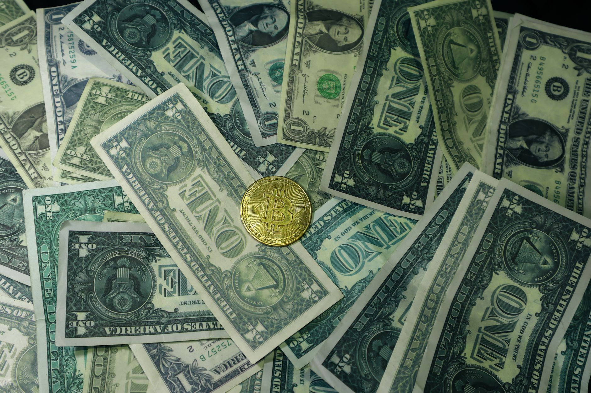 Trump administration plans international push for dollar stablecoins to support Treasury demand