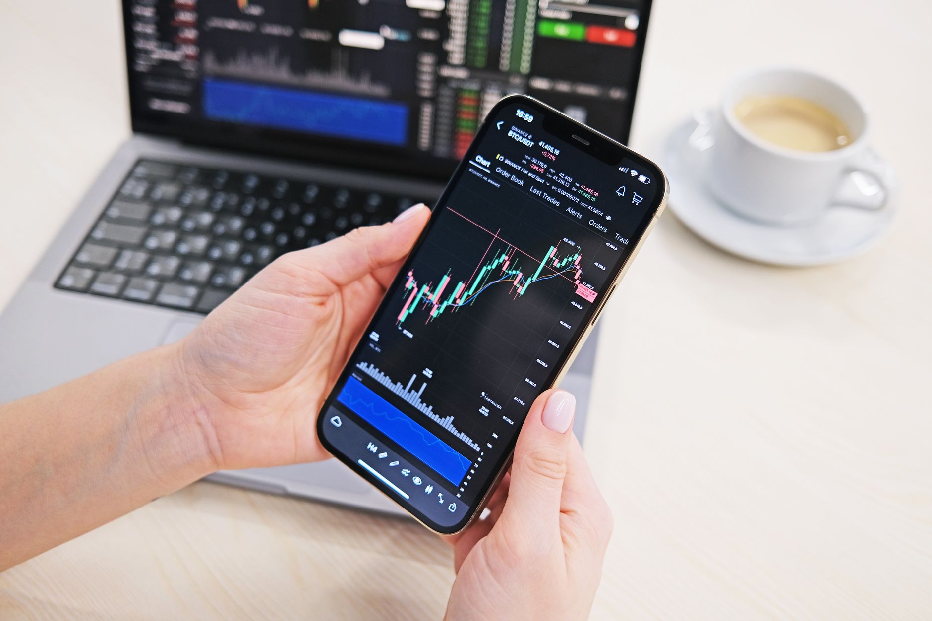 WOO X launches MiCA-compliant European exchange with Kraken infrastructure