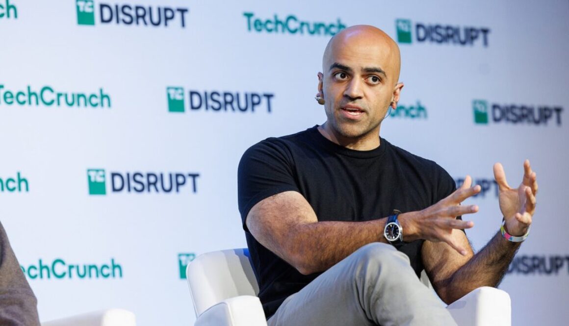 Dragonfly managing partner Haseeb Qureshi speaking on stage at TechCrunch Disrupt 2024